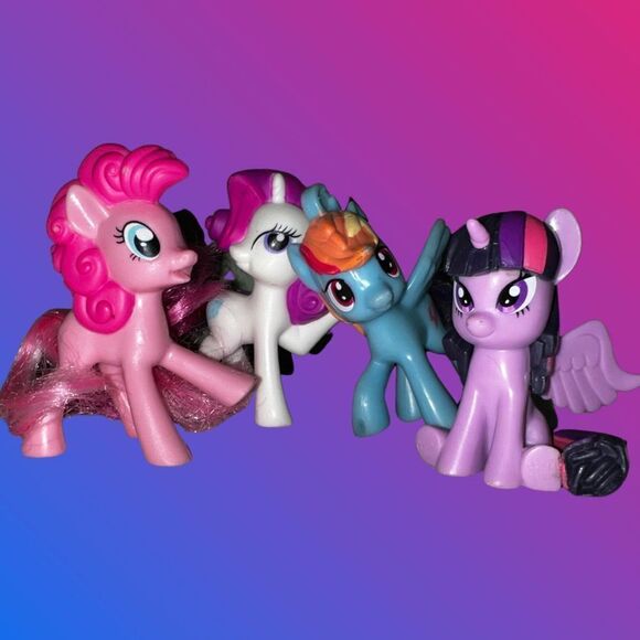 Lot #13 My Little Pony Rainbow Dash, Rarity, Pinkie Pie, Twilight Sparkle - Picture 1 of 9